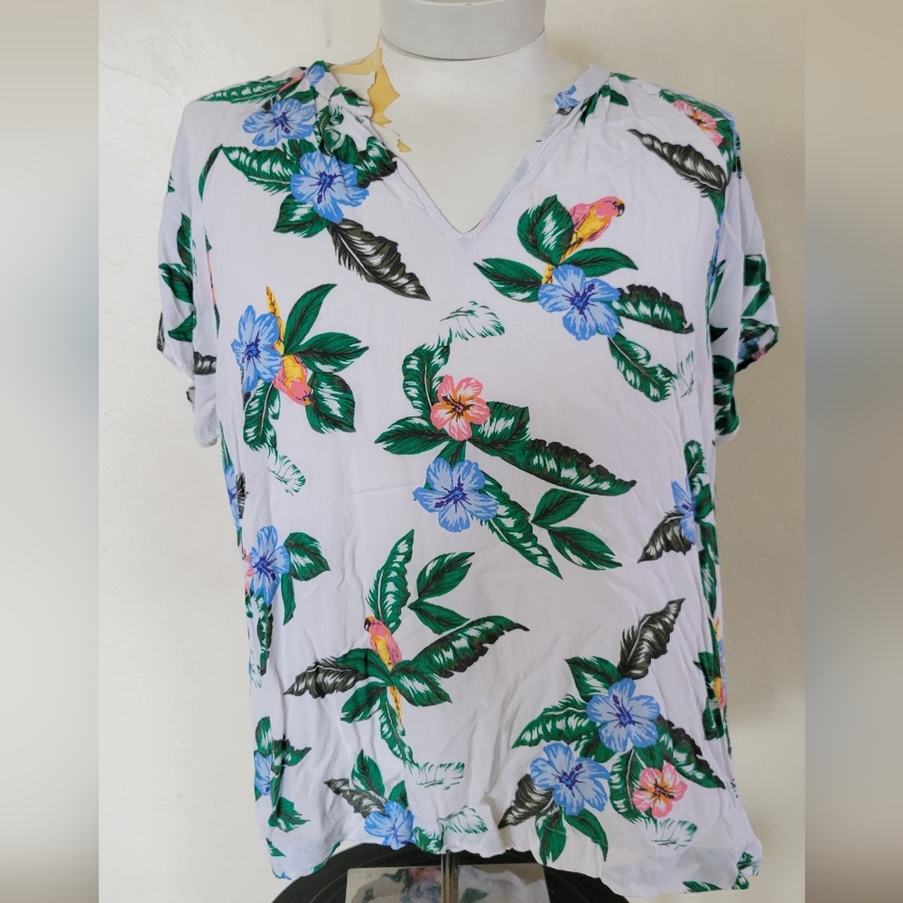 Old Navy Hawaiian Floral Print Short Sleeve Shirt Blouse